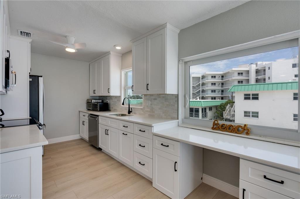 6500 Estero Blvd E320 Property Photo 11