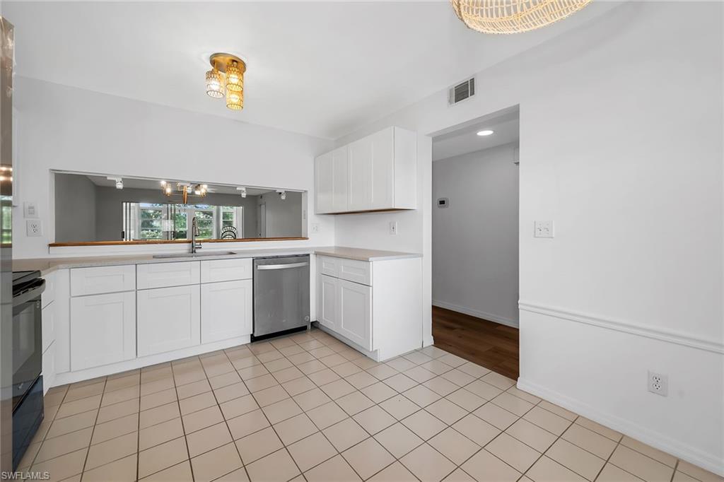 208 Furse Lakes Cir D6 Property Photo 17