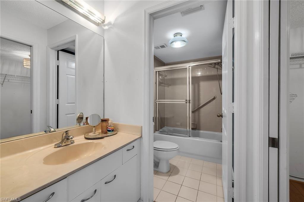 208 Furse Lakes Cir D6 Property Photo 22