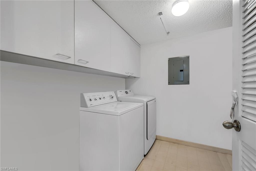 208 Furse Lakes Cir D6 Property Photo 34