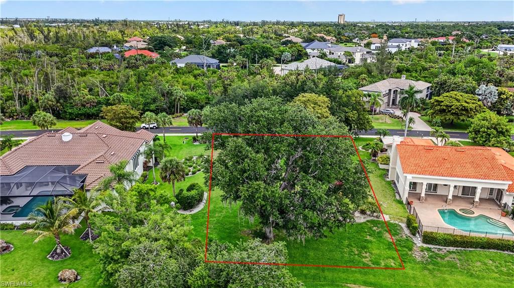 16047 Forest Oaks Dr Property Photo 2