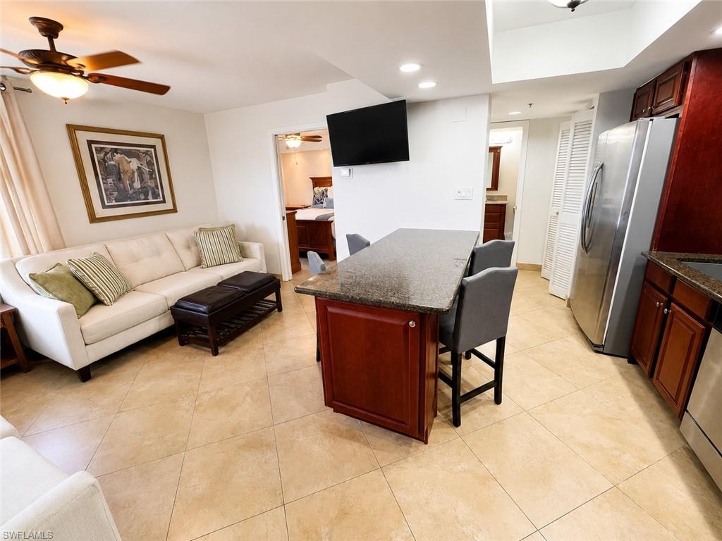 7390 Estero Blvd 203b Property Photo 4