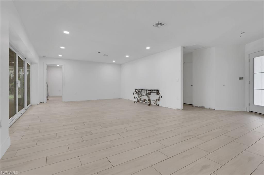 27126 Rue De Paix Property Photo 7
