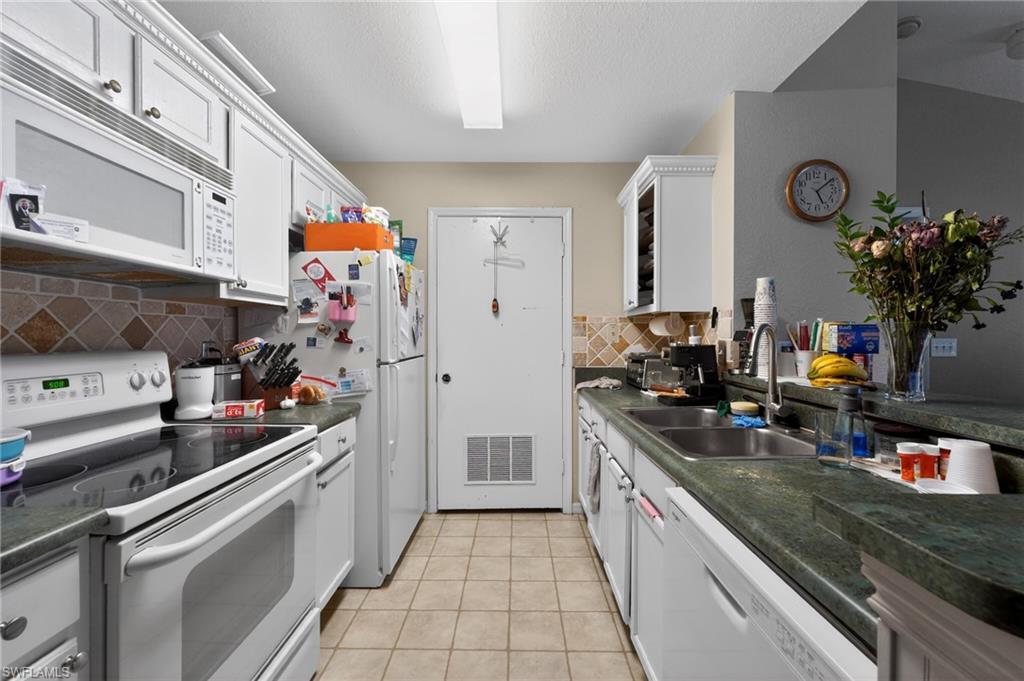 14885 Pleasant Bay Ln 201 Property Photo 2