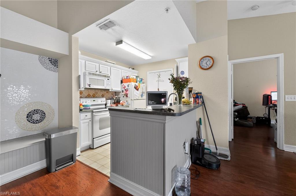 14885 Pleasant Bay Ln 201 Property Photo 4