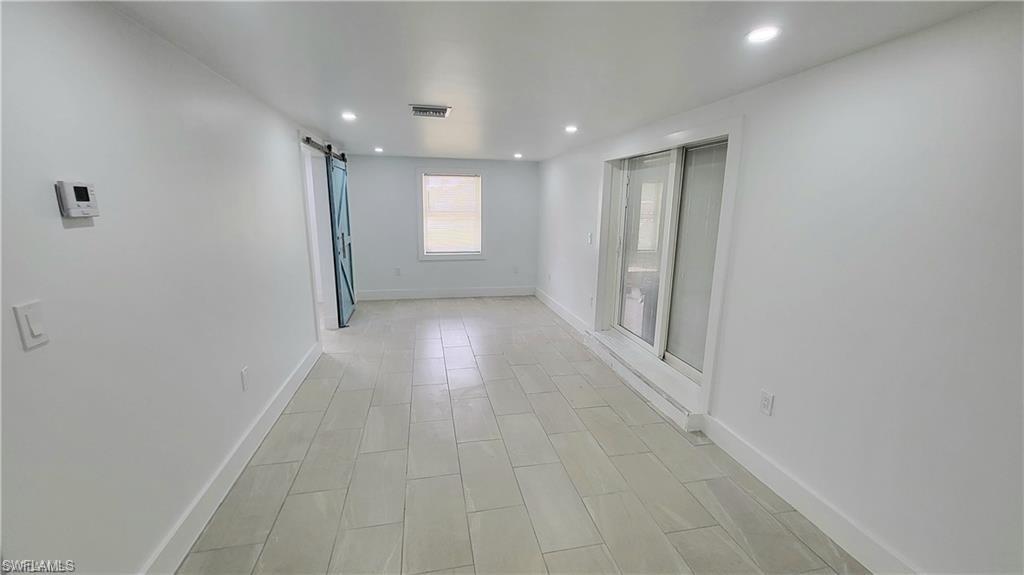 10671 Hampton St Property Photo 8