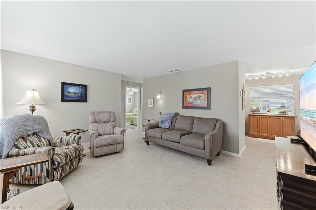 27051 Sun Aqua Ln Property Photo 4