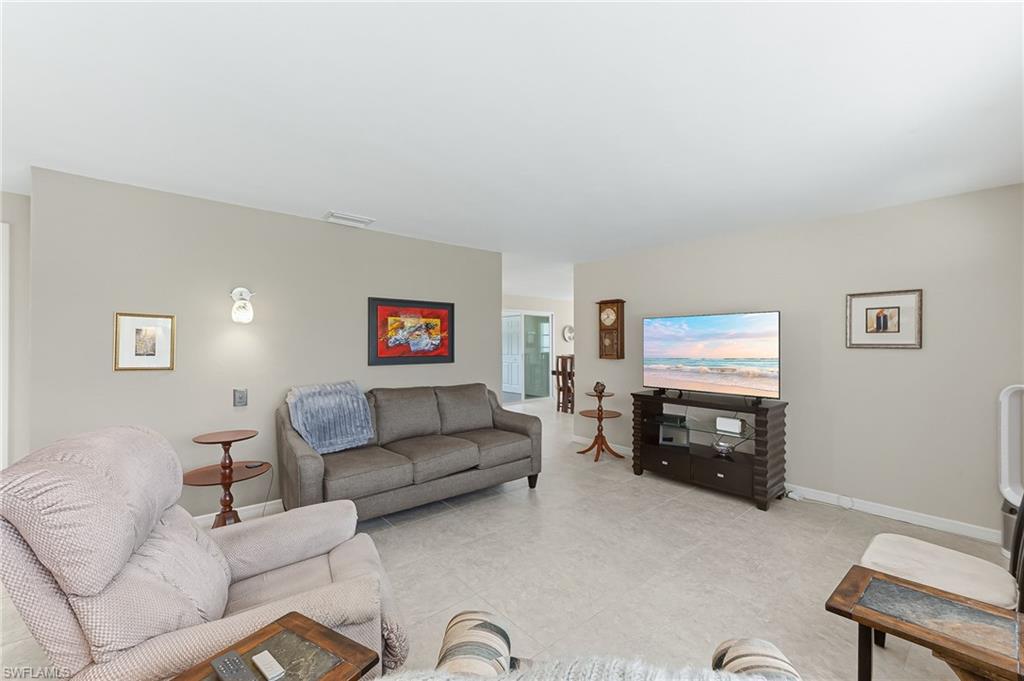27051 Sun Aqua Ln Property Photo 6
