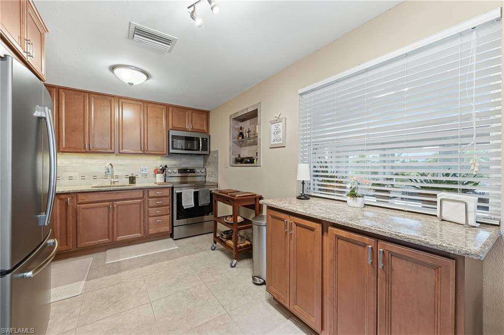 27051 Sun Aqua Ln Property Photo 8
