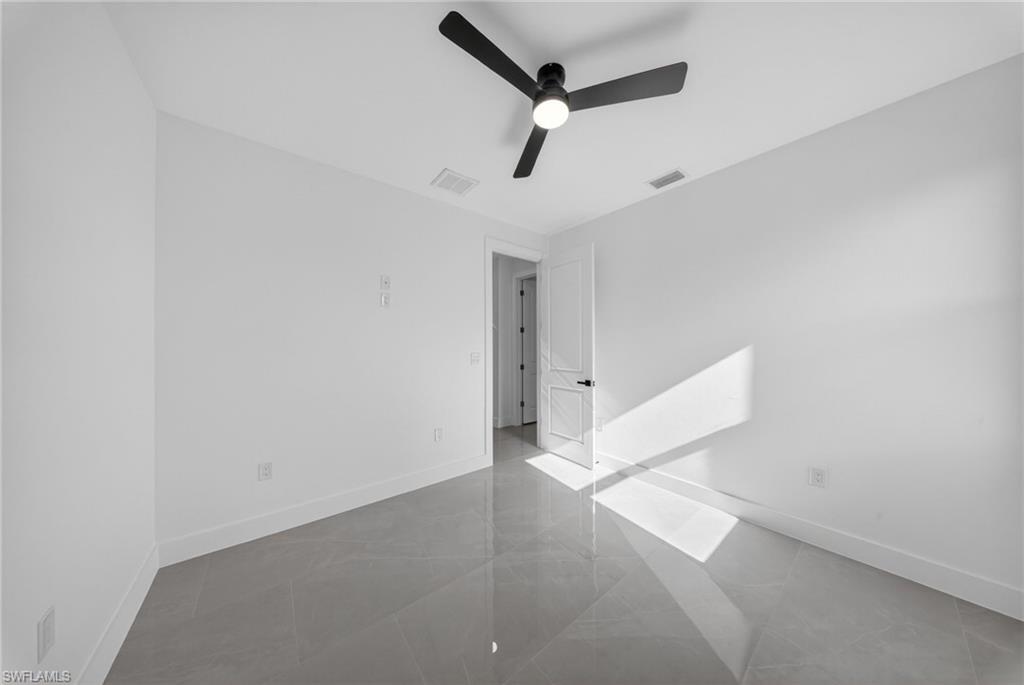3016 43rd St W Property Photo 18