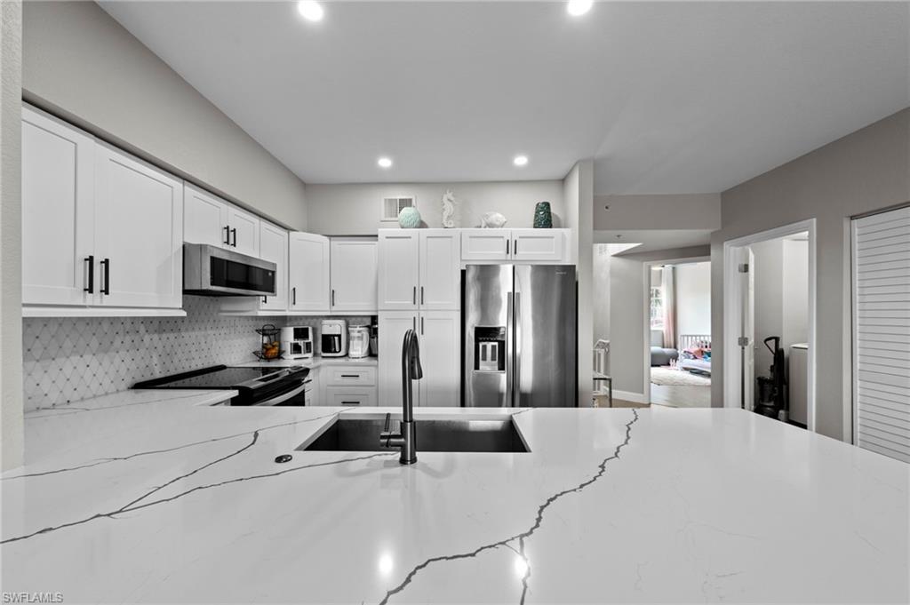 20261 Estero Gardens Cir 207 Property Photo 8
