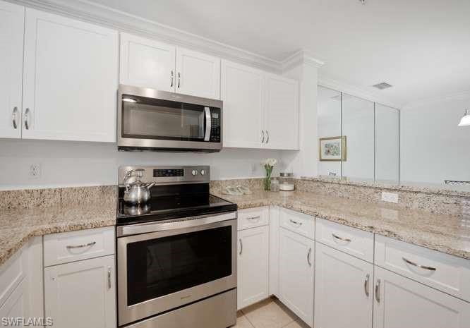 9076 Gervais Cir 405 Property Photo 4