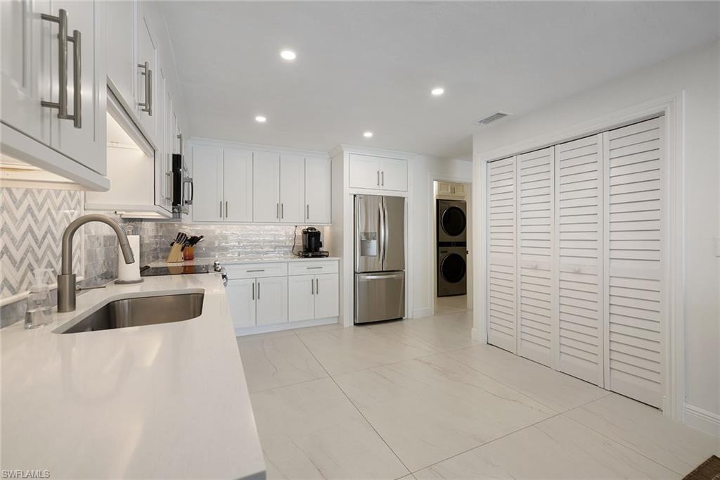 28432 Highgate Dr Property Photo 18