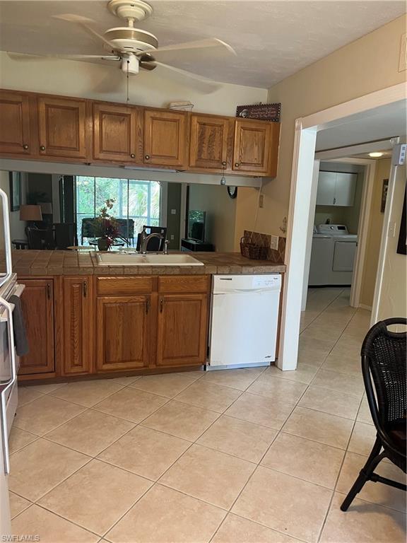 3001 Sandpiper Bay Cir B106 Property Photo 4