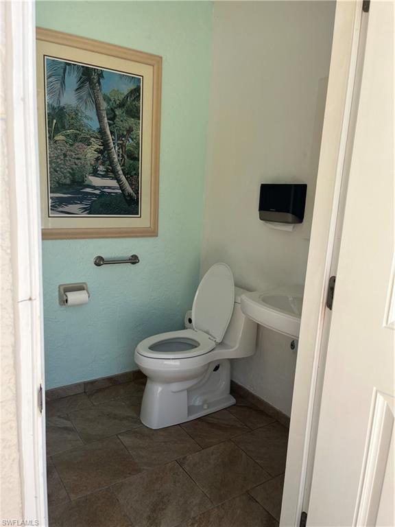 3001 Sandpiper Bay Cir B106 Property Photo 29