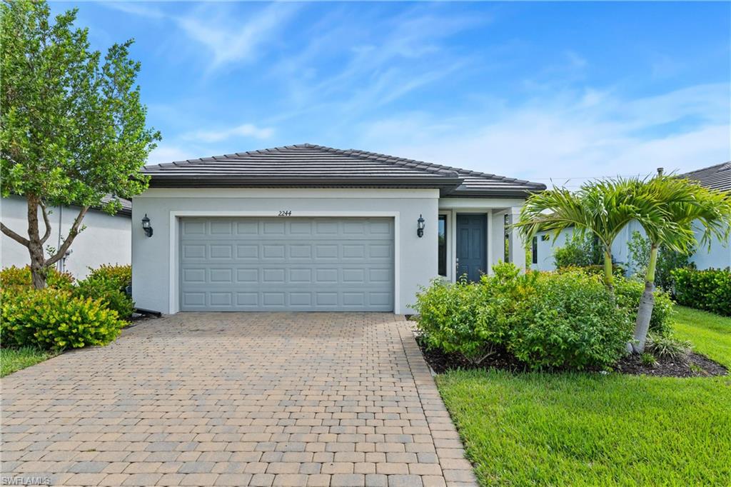 2244 Yellowfin Cir Property Photo 2