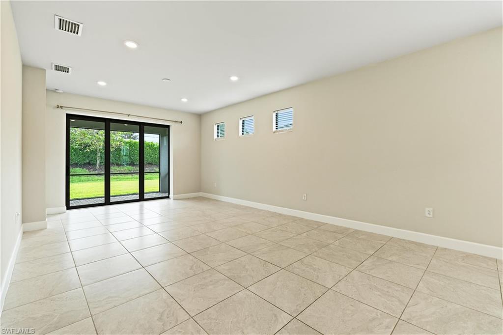 2244 Yellowfin Cir Property Photo 5