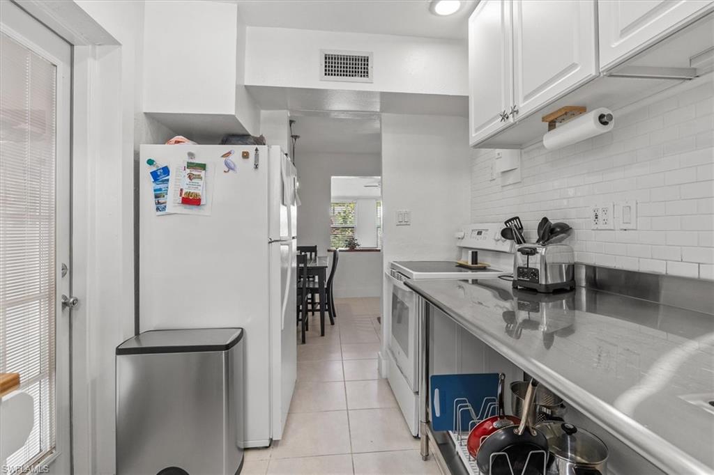 1854 Danford St Property Photo 2