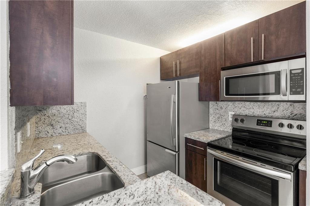185 Santa Clara Dr 13 Property Photo 3