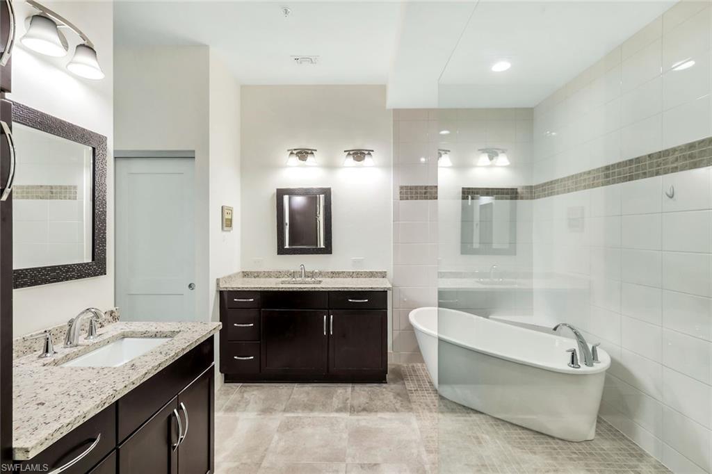 21530 Strada Nuova Cir 205 Property Photo 13