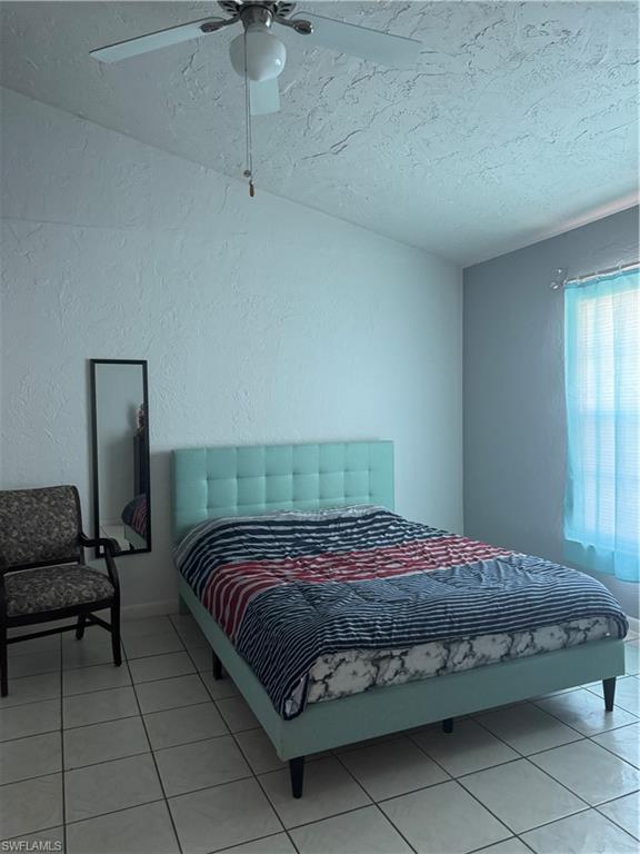 2642 Santa Barbara Blvd Property Photo 4