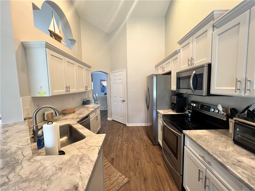 25240 Pelican Creek Cir 202 Property Photo 7