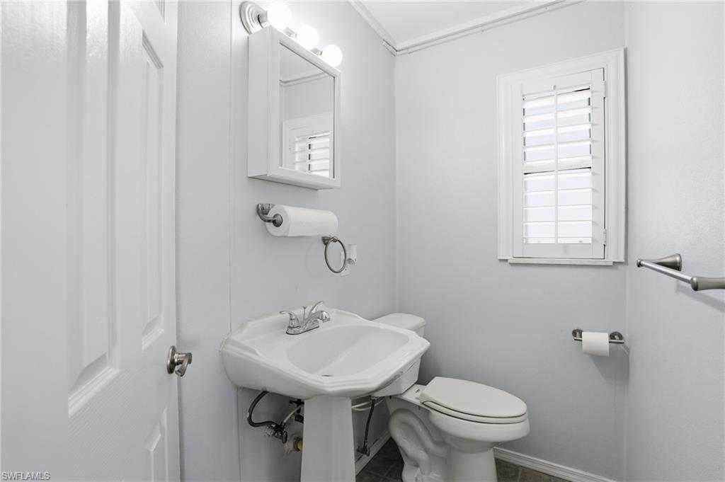 850 Oak St Property Photo 22