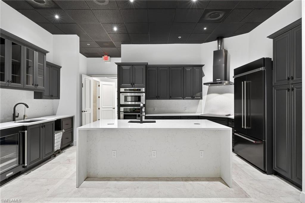 226021642 Property Photo 32