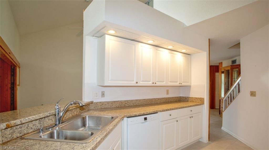 226021643 Property Photo 9