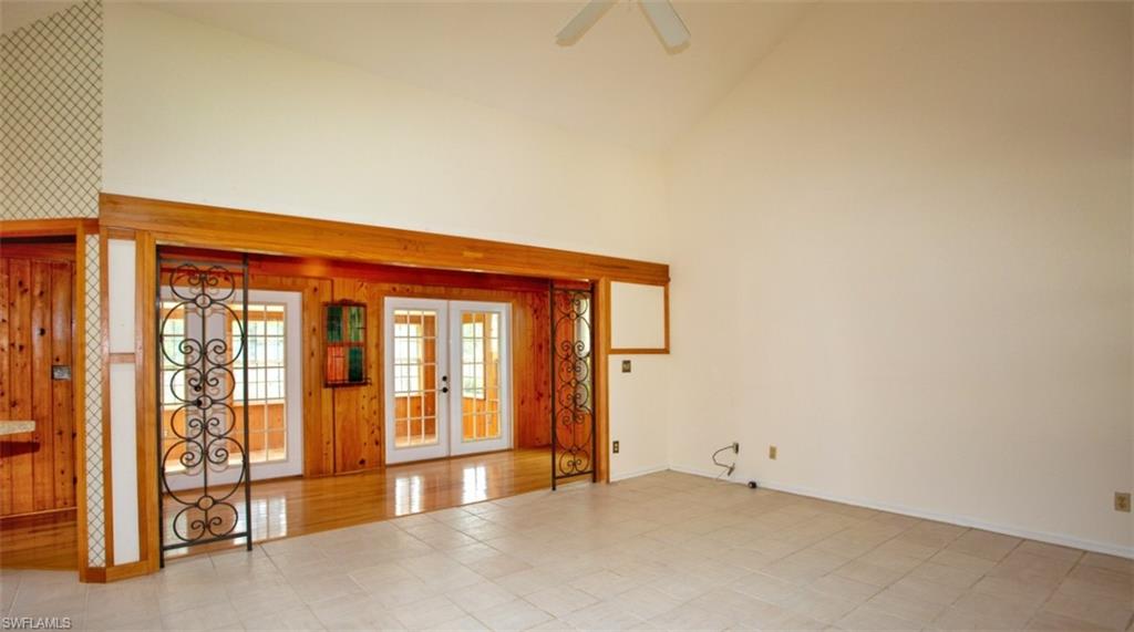 226021643 Property Photo 15