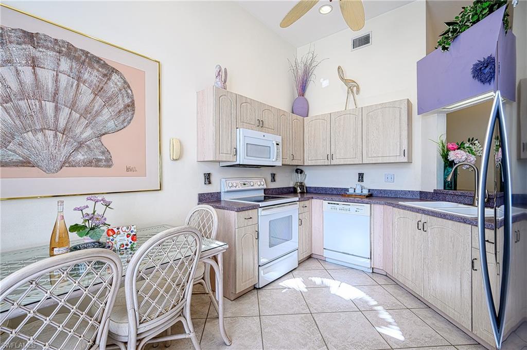 613 Beachwalk Cir 203 Property Photo 13