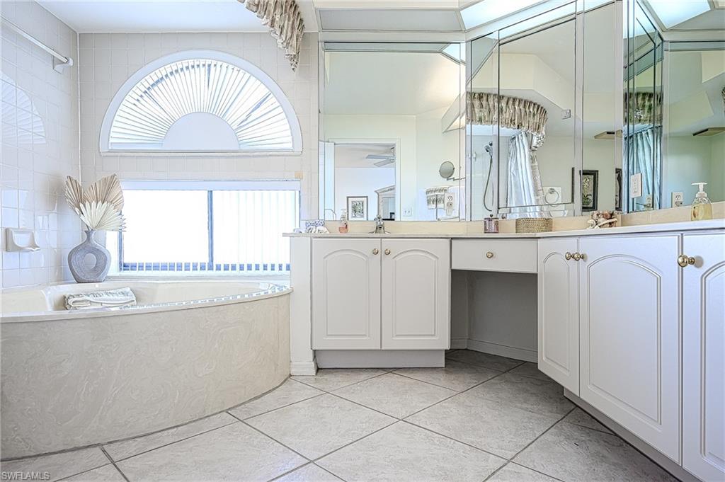 613 Beachwalk Cir 203 Property Photo 18