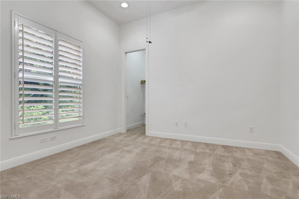 10233 Avonleigh Dr Property Photo 16