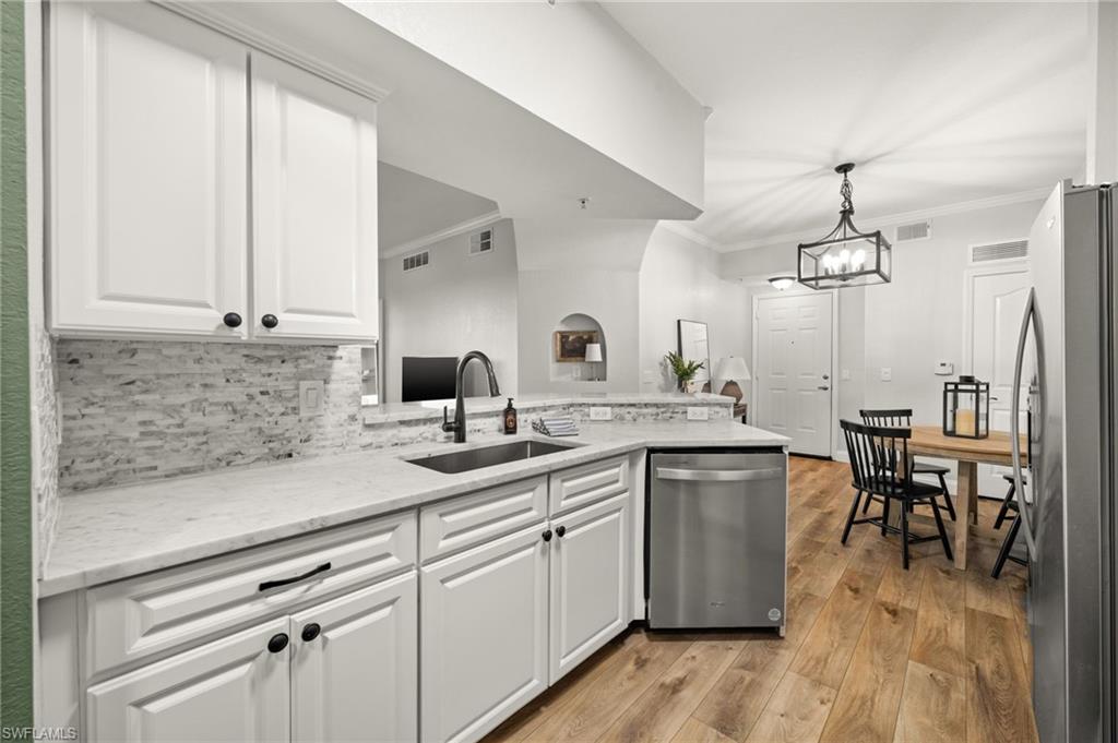 12930 Positano Cir 307 Property Photo 4