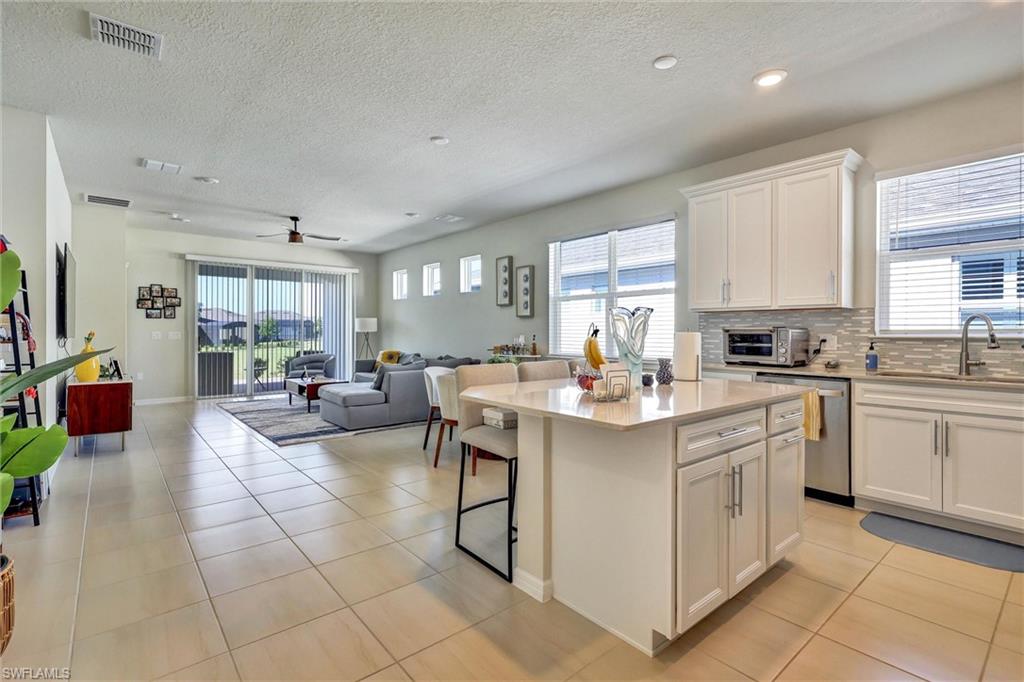 15806 Gem View St Property Photo 8
