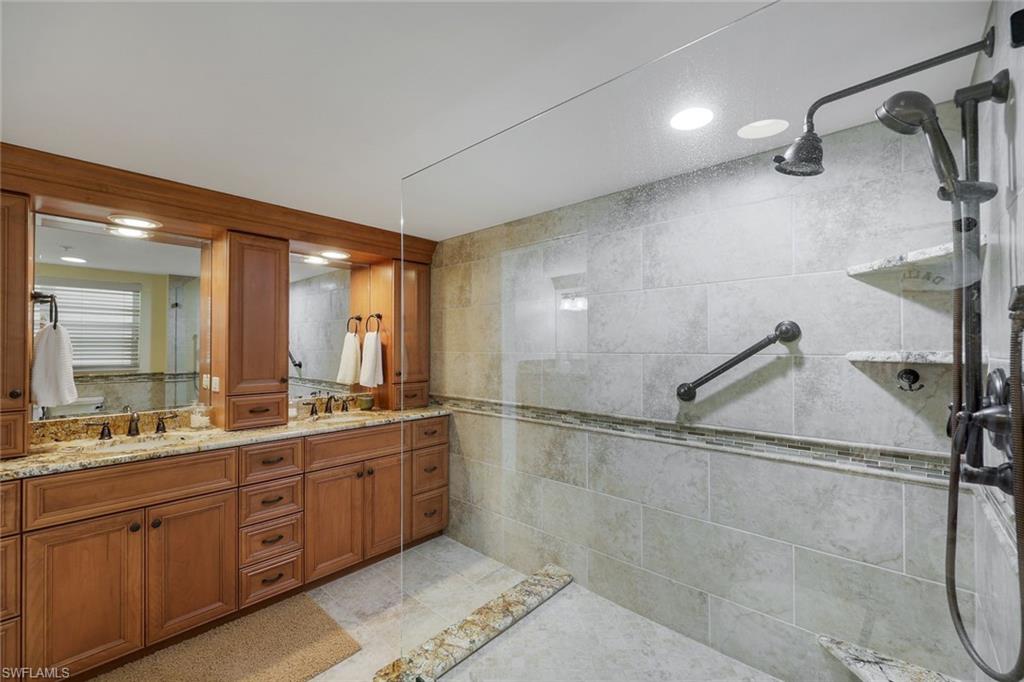 990 Cape Marco Dr 208 Property Photo 12