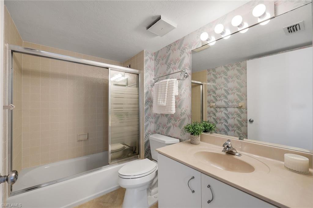 990 Cape Marco Dr 208 Property Photo 14