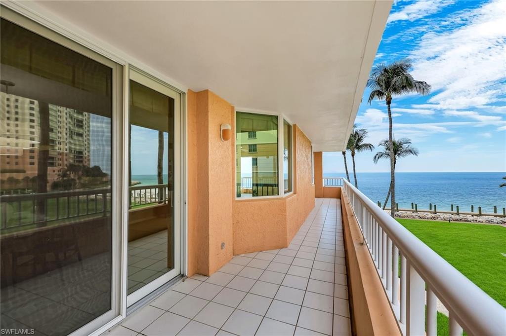 990 Cape Marco Dr 208 Property Photo 23