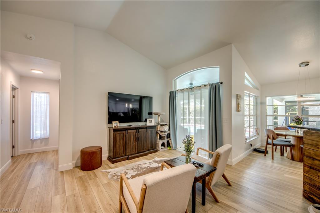 9910 Laketree Ct Property Photo 9