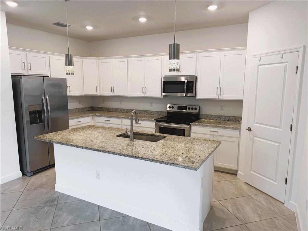13856 Pine Lodge Ln Property Photo 5