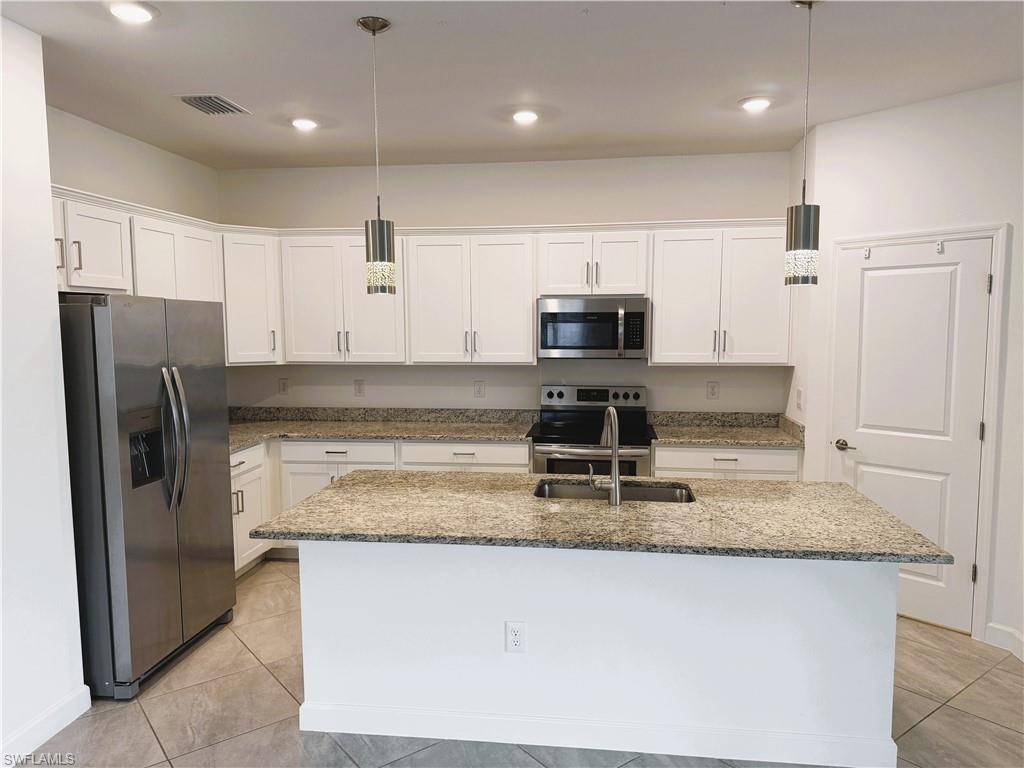 13856 Pine Lodge Ln Property Photo 6