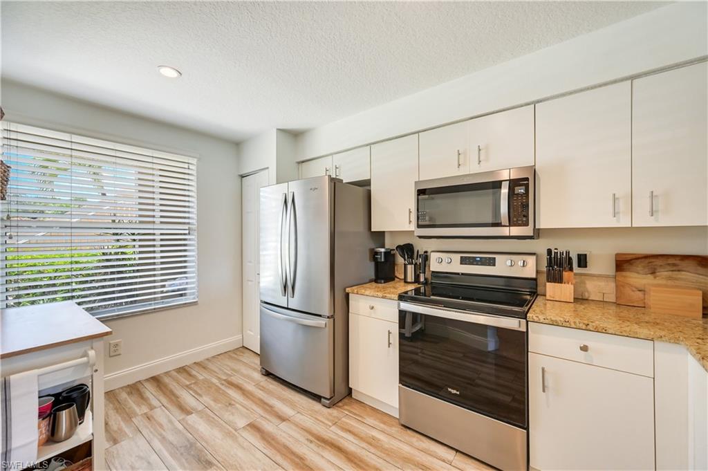 6650 Huntington Lakes Cir 102 Property Photo 12