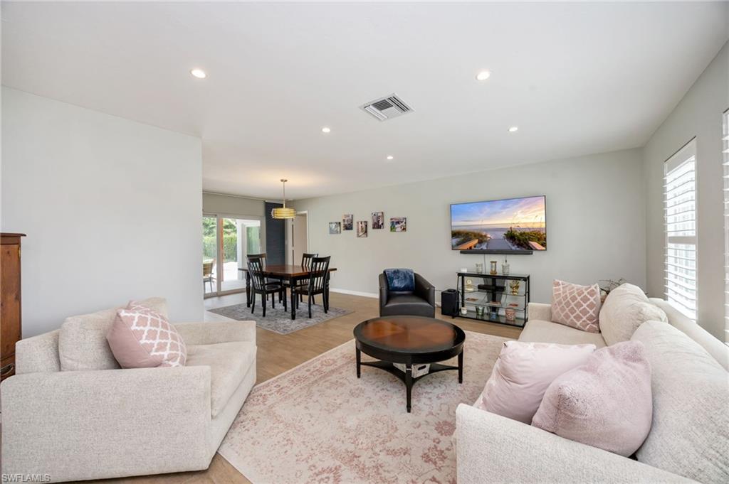 363 Juli Fe Dr Property Photo 4