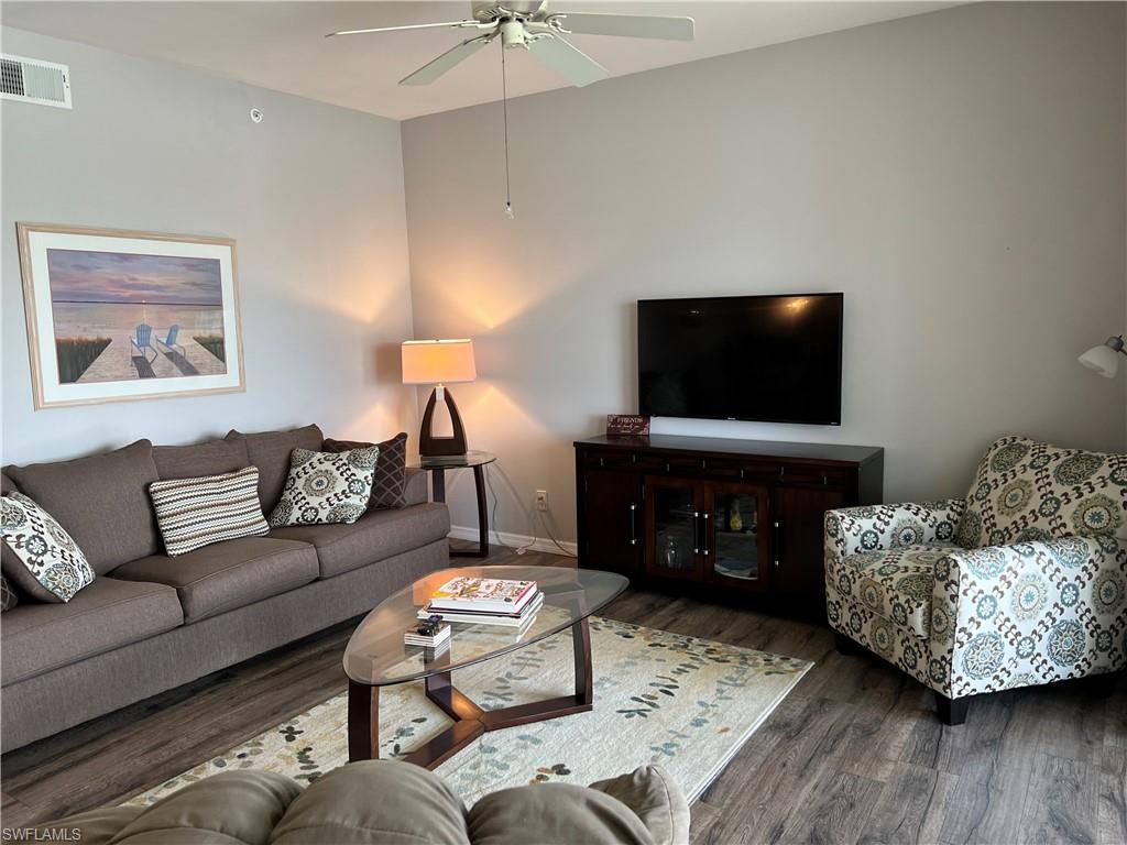 7525 Stoneybrook Dr 932 Property Photo 9