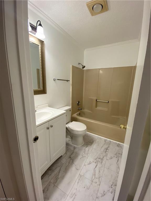 5294 Treetops Dr I-203 Property Photo 13