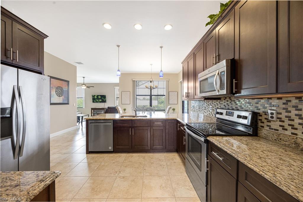 2509 Surfside Blvd Property Photo 20