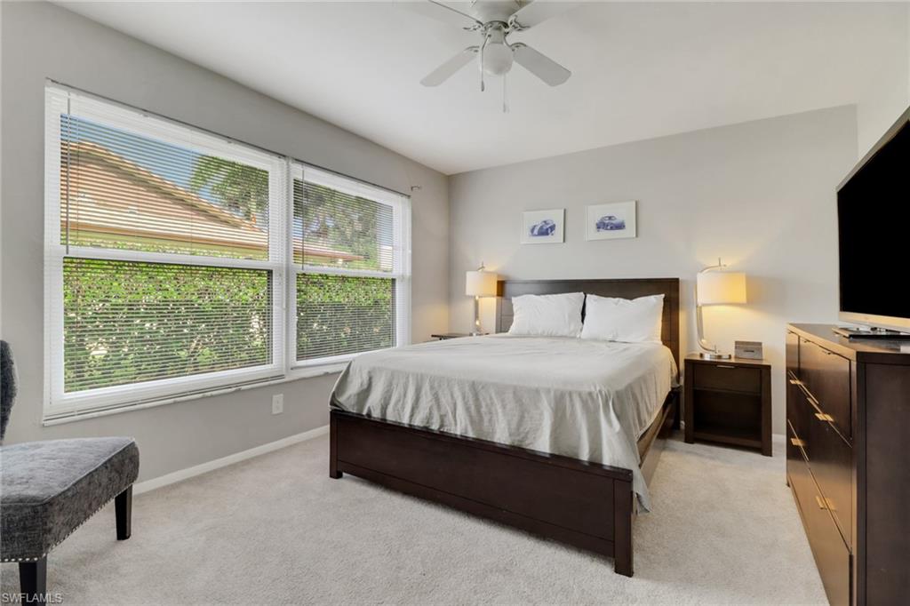 4556 Lakewood Blvd Property Photo 12