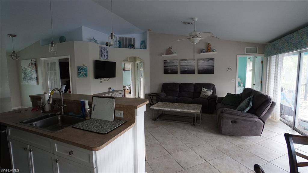 900 Embers Ter Property Photo 8