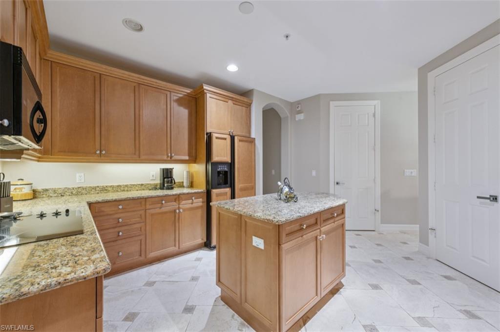 226021981 Property Photo 11