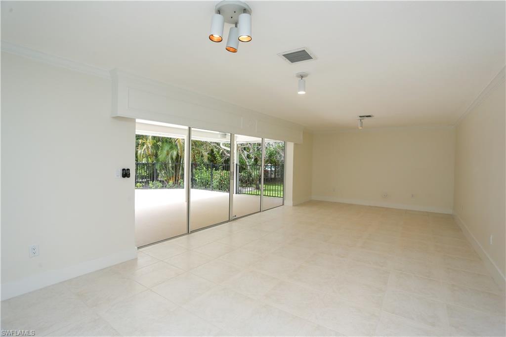 2901 Crayton Rd Property Photo 35